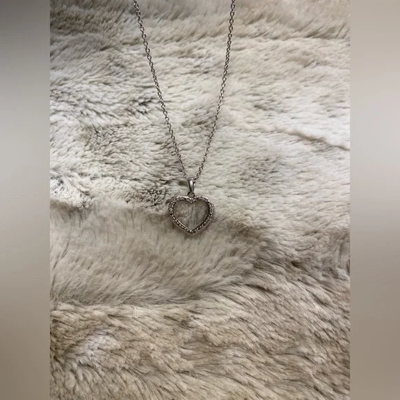 💝Sterling Silver Beautiful Heart Necklace From Something Silver - Picture 5 of 6